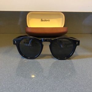 Illesteva sunglasses